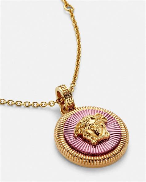 collier versace medusa homme|Collier Medusa Homme .